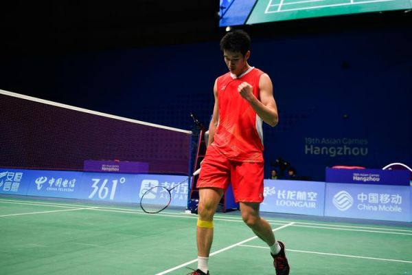 而是在篮下 而是在篮下